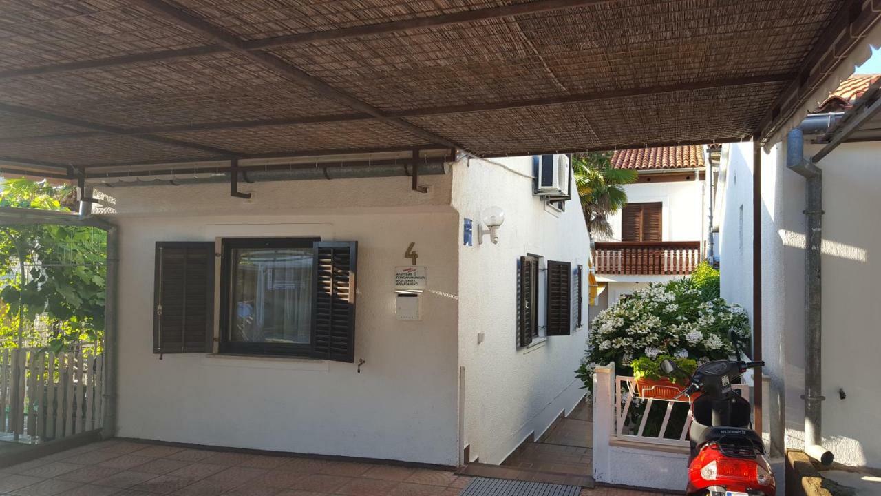 Ferienwohnung Apartman Meli Poreč Exterior foto